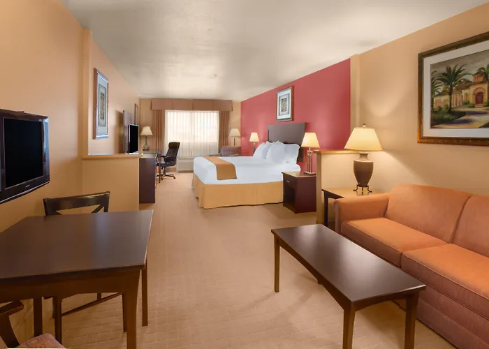 Express & By Ihg Yuma
