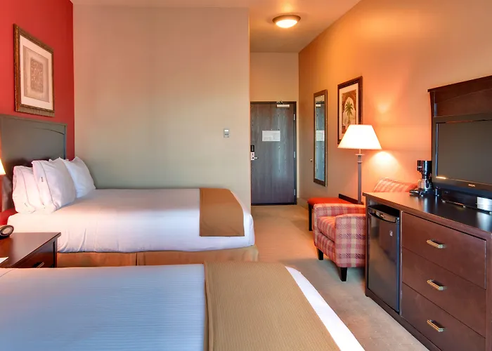 Express & By Ihg 3*