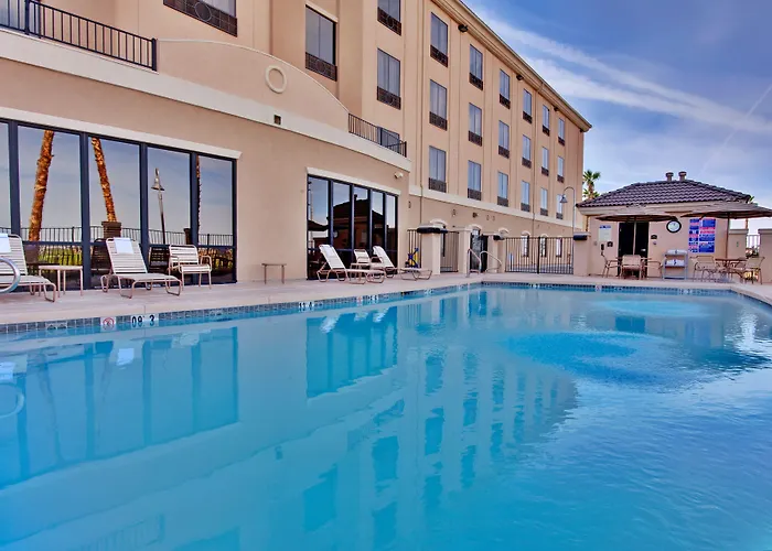 Hotel Express & By Ihg 3*