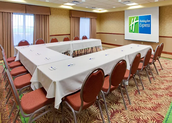 Express & By Ihg Hotel 3*