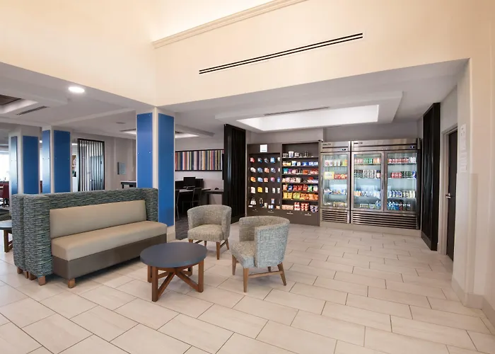 Hotel Express & By Ihg 3*