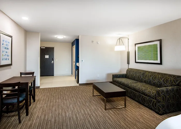 Express & By Ihg 3*