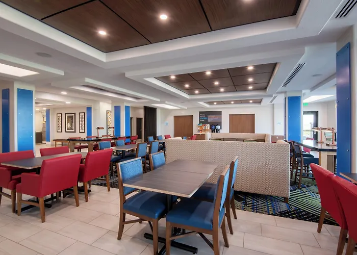 Express & By Ihg Yuma